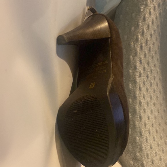 Brown suede pumps - Picture 2 of 4